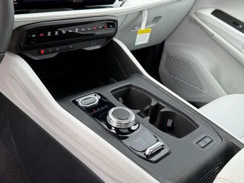 New 2026 Jeep Cherokee Limited image 22