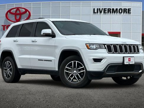 Used 2018 Jeep Grand Cherokee Limited image 2