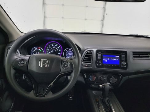 Used 2022 Honda HR-V LX image 12