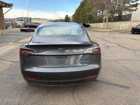 Used 2018 Tesla Model 3 Long Range image 4