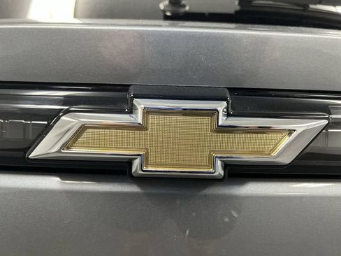 Certified 2025 Chevrolet Equinox EV LT FWD image 29