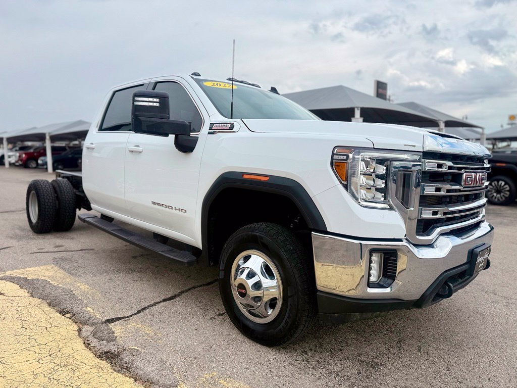 Used 2022 GMC Sierra 3500 SLE w/ SLE Convenience Package AWD/4WD image 3