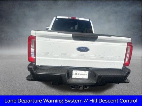 Used 2023 Ford F250 XL w/ 360-Degree Camera Package image 8