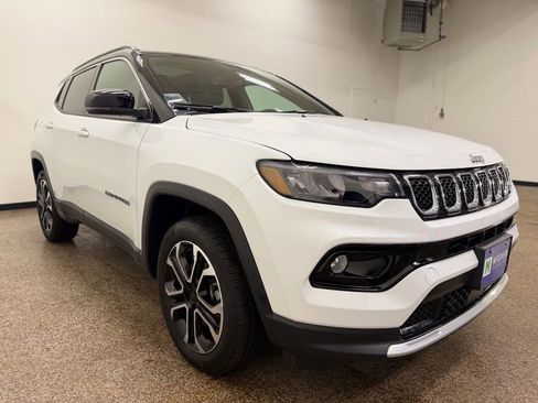 Used 2023 Jeep Compass Limited w/ Sun and Sound Group image 7