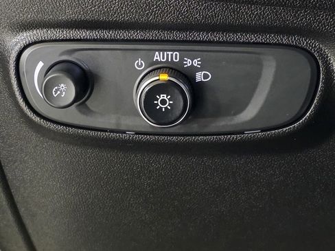 Used 2022 Chevrolet Equinox LS w/ LS Convenience Package image 33