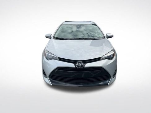 Used 2017 Toyota Corolla LE image 2