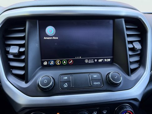 Used 2023 GMC Acadia SLT w/ Preferred Package image 29