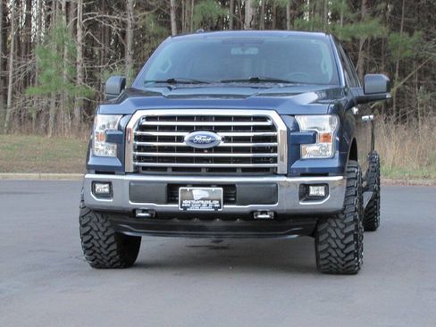 Used 2015 Ford F150 XLT w/ Equipment Group 302A Luxury image 9