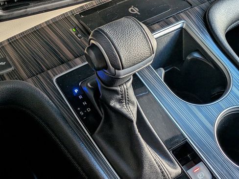 Certified 2023 Toyota Sienna Platinum image 24