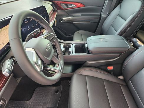 New 2026 Chevrolet Traverse Z71 w/ Driver Confidence Package AWD/4WD image 9