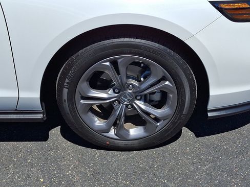 Used 2023 Honda Accord EX image 8