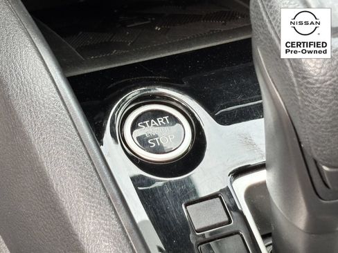 Used 2023 Nissan Versa SV FWD image 22