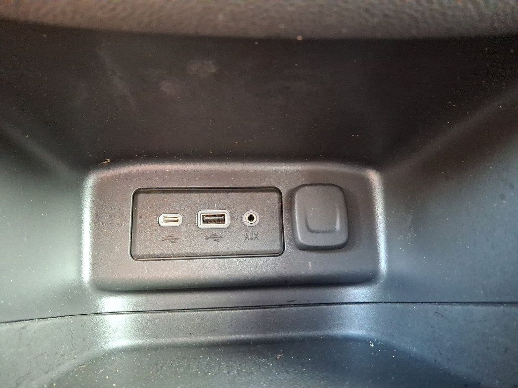 Used 2023 Chevrolet Equinox LT AWD/4WD image 26