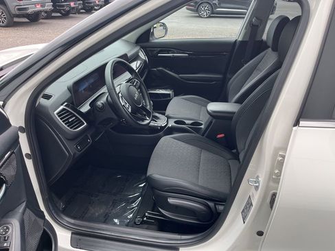 Used 2024 Kia Seltos X-Line AWD/4WD image 42