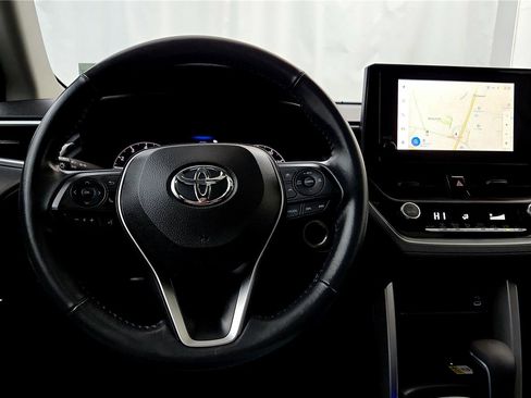 Certified 2023 Toyota Corolla Cross LE w/ Moonroof Package image 28