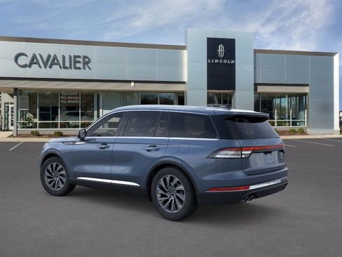 Used 2025 Lincoln Aviator AWD image 4