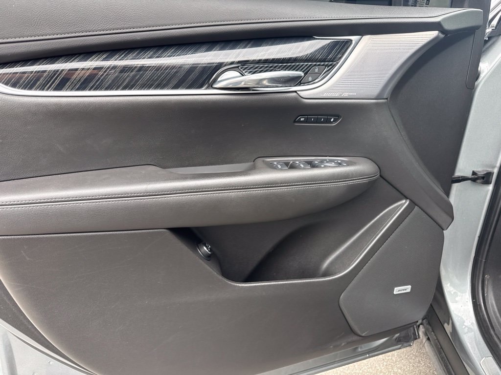 Used 2023 Cadillac XT6 Premium Luxury FWD image 9
