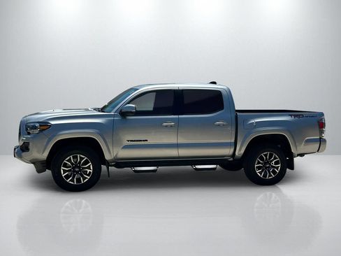 Used 2023 Toyota Tacoma TRD Sport w/ TRD Premium Sport Package RWD image 8