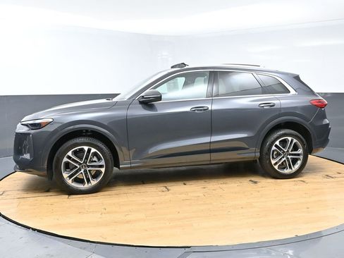 Used 2025 Audi Q5 Premium w/ Convenience Package AWD/4WD image 55