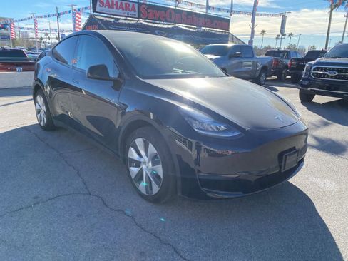 Used 2020 Tesla Model Y Long Range image 4