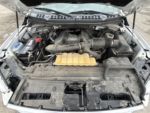 Used 2017 Ford F150 Platinum w/ Technology Package image 18