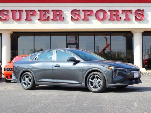 Used 2025 Kia K4 FWD image 1