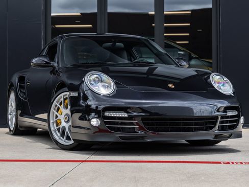 Used 2011 Porsche 911 Turbo S AWD/4WD image 6