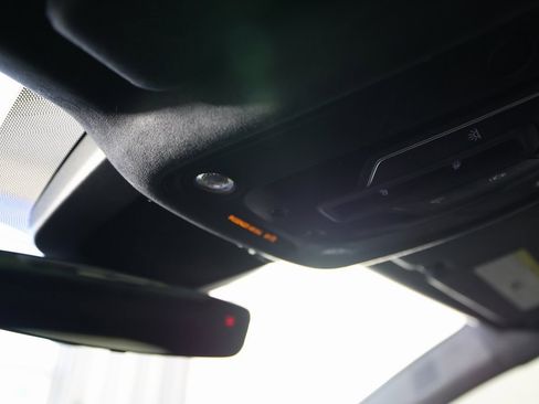 Used 2024 Audi SQ8 Prestige image 34