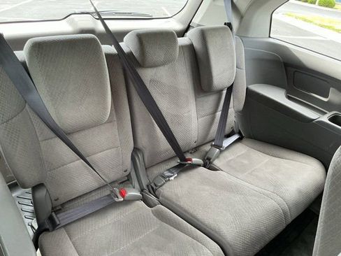 Used 2014 Honda Odyssey EX image 17