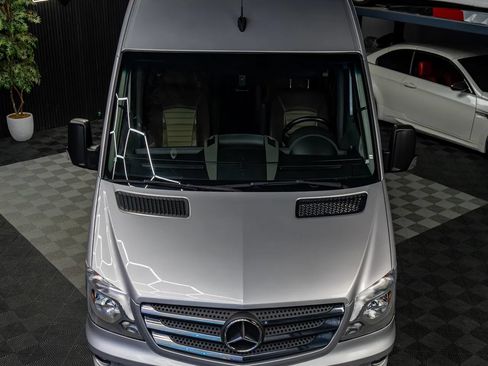 Used 2017 Mercedes-Benz Sprinter 3500 image 3