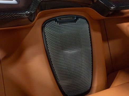 Used 2025 Aston Martin Vanquish image 72