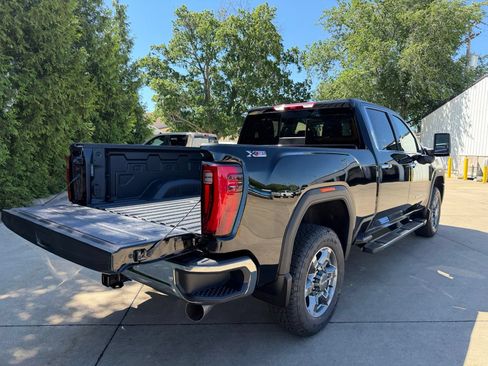 New 2026 GMC Sierra 2500 SLT w/ SLT Premium Package AWD/4WD image 34
