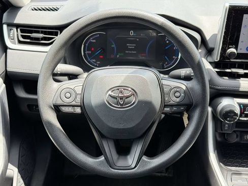 Used 2025 Toyota RAV4 LE AWD/4WD image 13