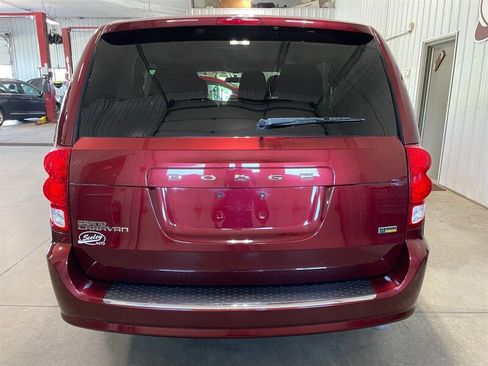 Used 2017 Dodge Grand Caravan SE FWD image 7