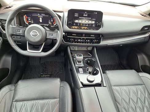 Used 2021 Nissan Rogue Platinum image 24