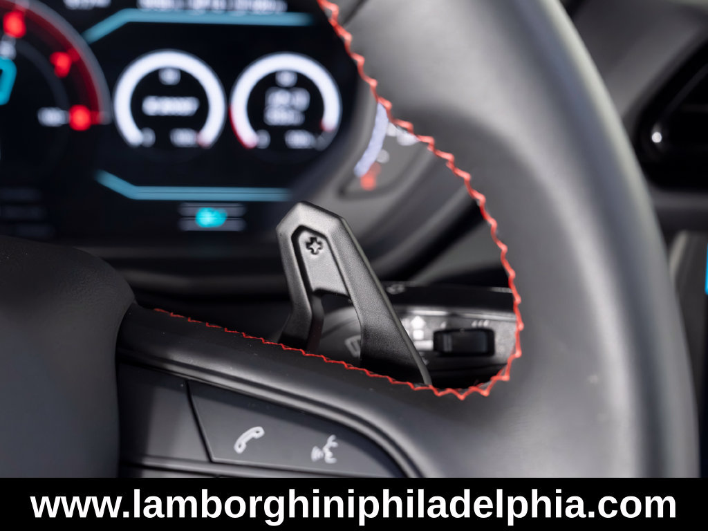 Used 2026 Lamborghini Urus SE AWD/4WD image 34