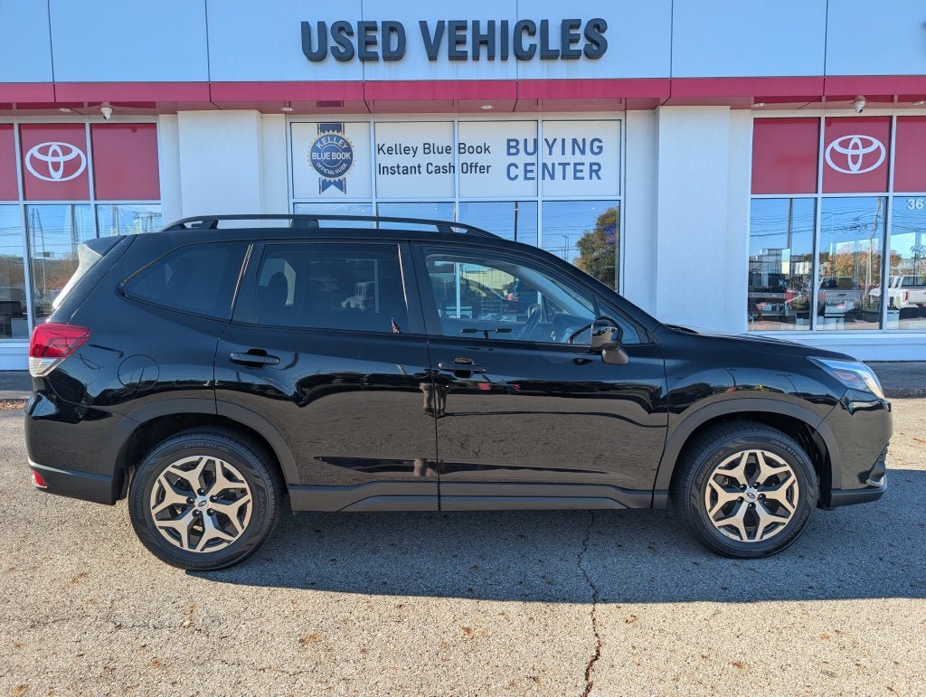 Used 2024 Subaru Forester Premium AWD/4WD image 9