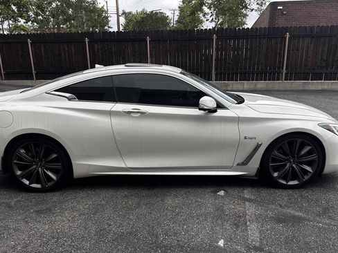 Used 2018 INFINITI Q60 Red Sport 400 w/ Sensory Package 3.0T Sport RWD image 5