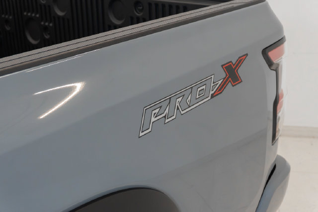 Used 2025 Nissan Frontier Pro-X w/ Pro Convenience Package RWD image 3