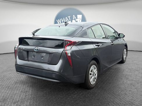 Used 2016 Toyota Prius Two FWD image 3