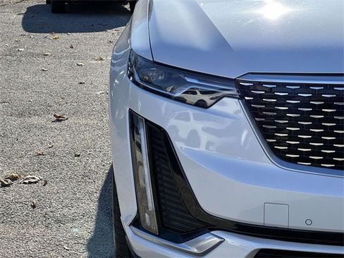 Used 2020 Cadillac XT6 Premium Luxury image 9
