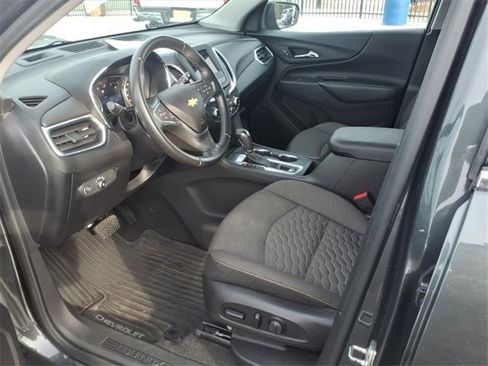 Used 2019 Chevrolet Equinox LT w/ Driver Convenience Package image 12