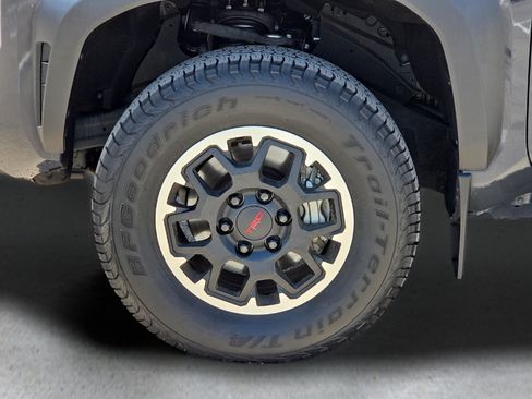 Used 2024 Toyota Tacoma TRD Off-Road AWD/4WD image 9