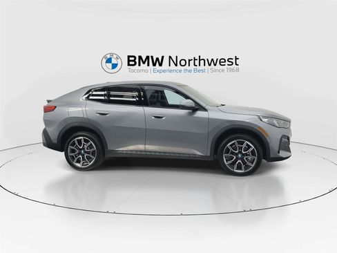 Used 2025 BMW X2 xDrive28i w/ Technology Package image 5