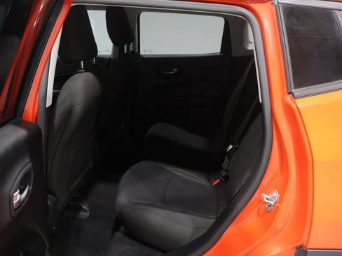Used 2020 Jeep Compass Sport FWD image 17