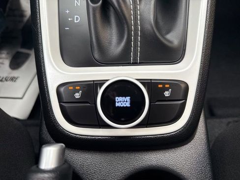 Used 2026 Hyundai Venue SEL image 35