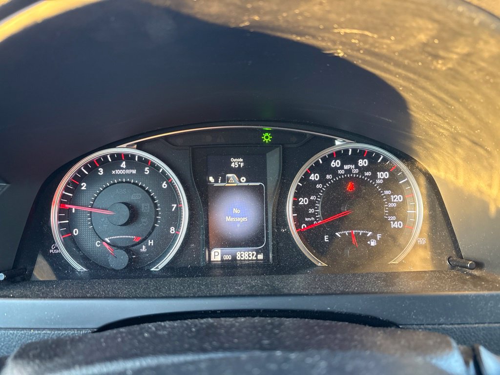 Used 2015 Toyota Camry SE w/ Moonroof Package FWD image 26