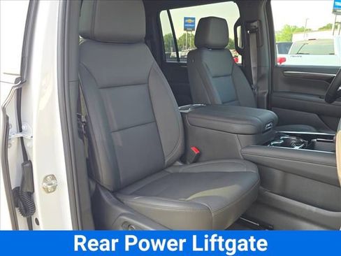 New 2026 Chevrolet Suburban LT w/ Comfort Package AWD/4WD image 15