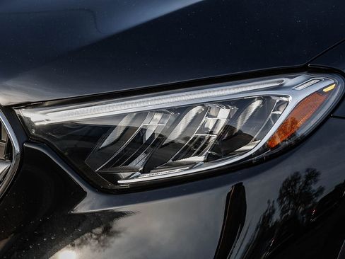 New 2026 Mercedes-Benz GLC 300 4MATIC image 7