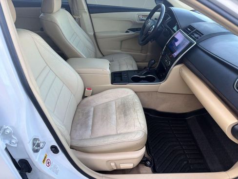 Used 2016 Toyota Camry XLE w/ Moonroof Package FWD image 22